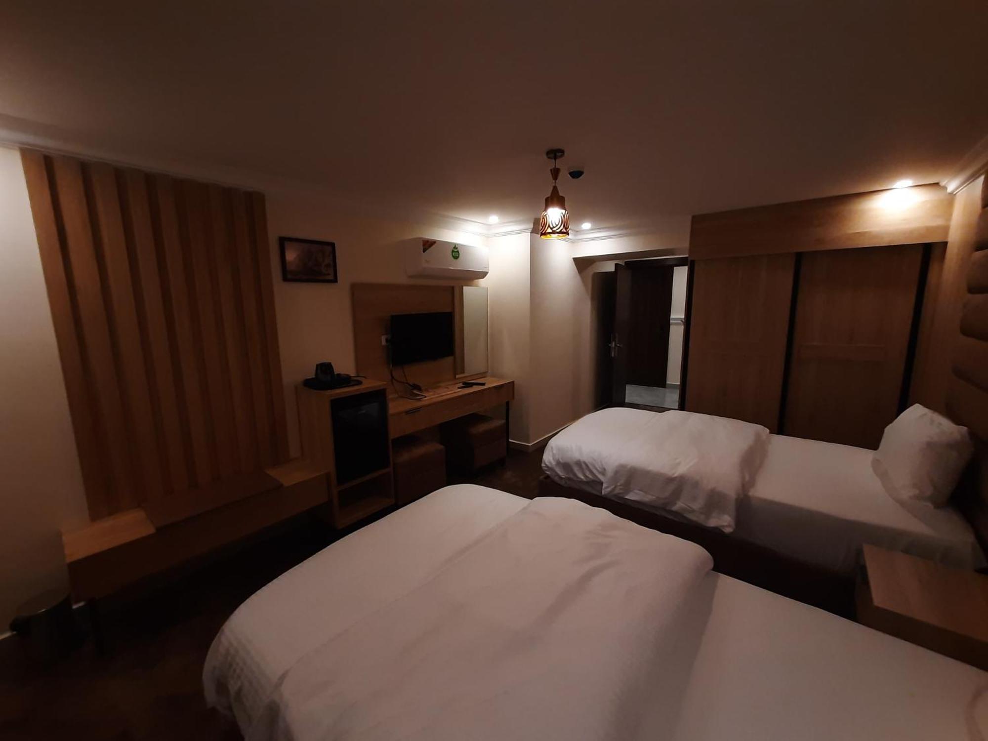 Petra Visitors Hotel Вади Муса Экстерьер фото
