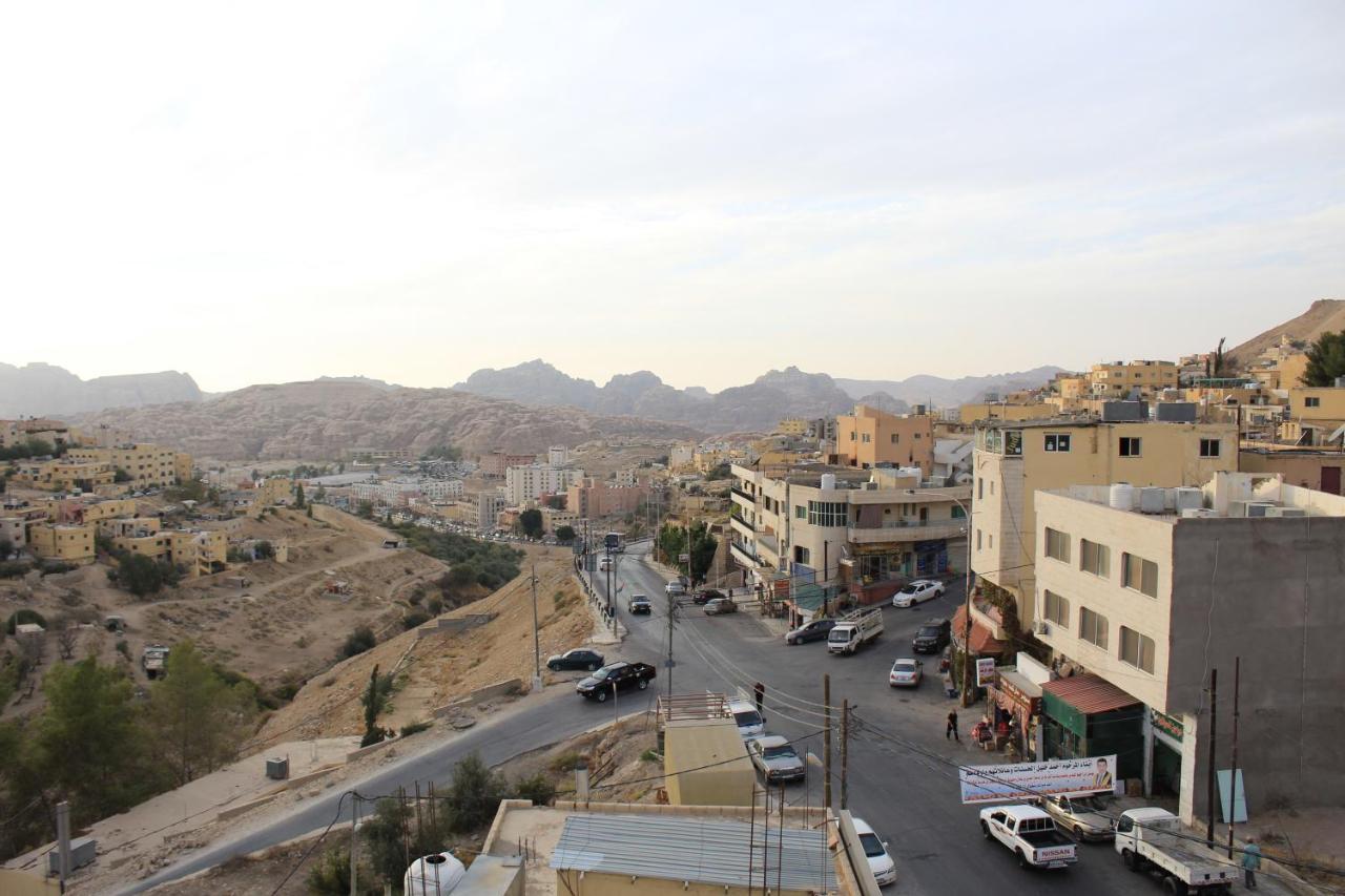 Petra Visitors Hotel Вади Муса Экстерьер фото