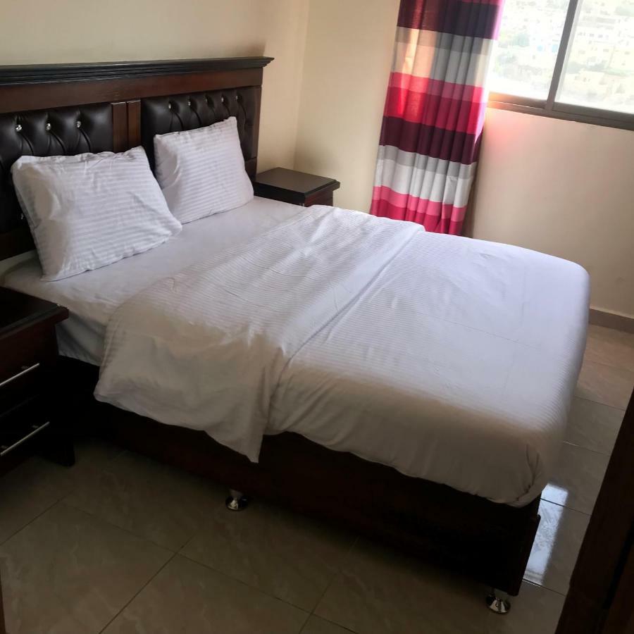 Petra Visitors Hotel Вади Муса Экстерьер фото