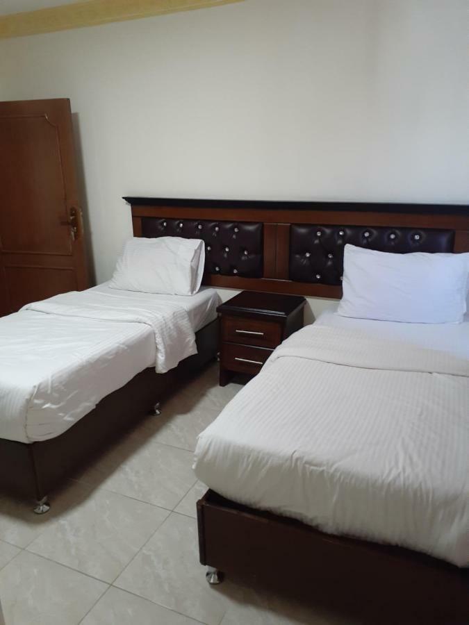 Petra Visitors Hotel Вади Муса Экстерьер фото