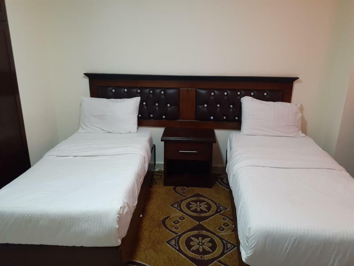 Petra Visitors Hotel Вади Муса Экстерьер фото