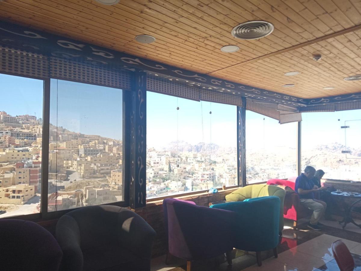 Petra Visitors Hotel Вади Муса Экстерьер фото
