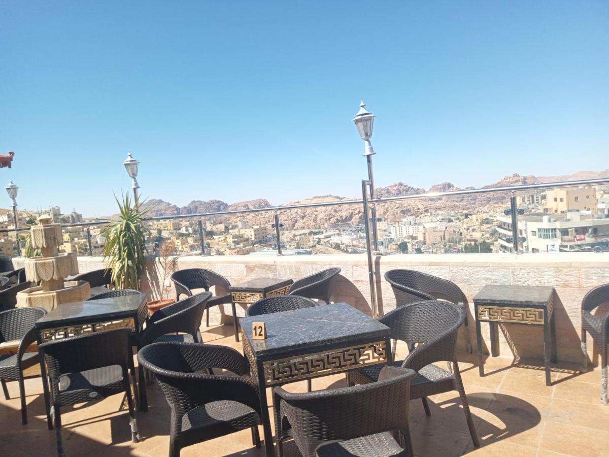 Petra Visitors Hotel Вади Муса Экстерьер фото