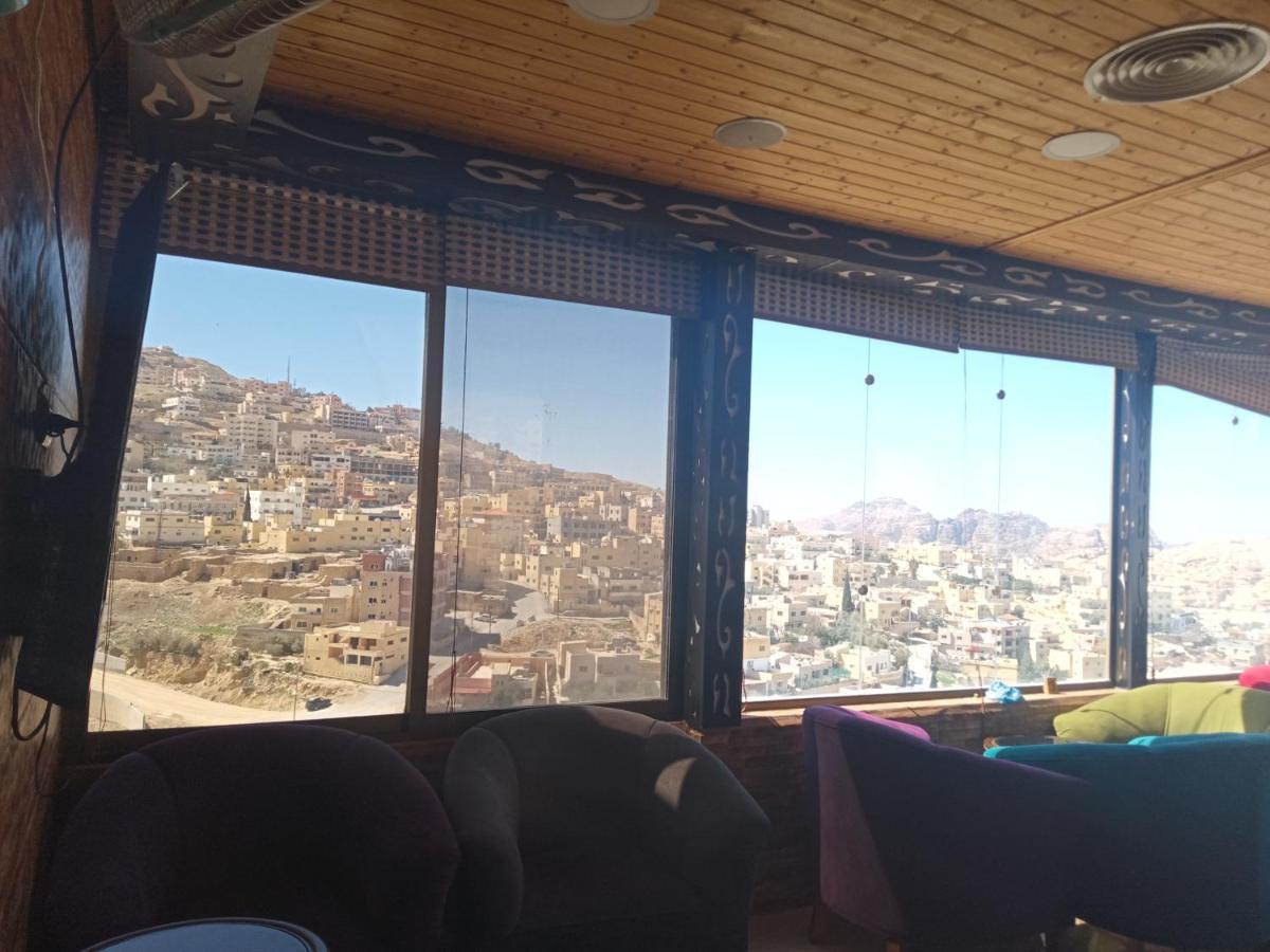 Petra Visitors Hotel Вади Муса Экстерьер фото